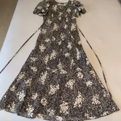 スナイデル　パフスリーブ花柄ワンピース