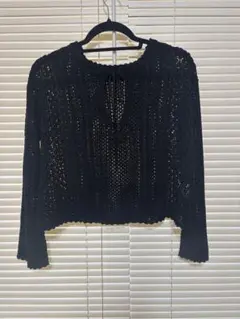 GU ブラックレース 春トップス