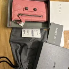 usedバレンシアガ　財布　カードケース　現行品ピンク