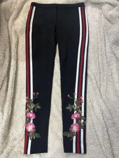 GUCCIフラワーエンブロイダリートラックパンツのサムネイル