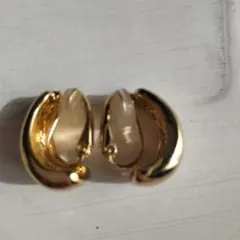 ゴールド クローズドフープ イヤリングとイヤーカフセット