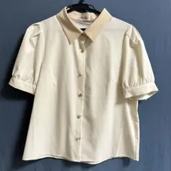 クリーム色 半袖シャツ ベージュ襟
