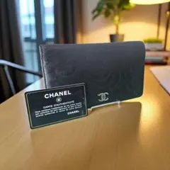 CHANEL　シャネル　カメリアラムスキン　ココマーク　ブラック　二つ折り財布