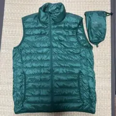 ユニクロ　ウルトラライトダウンベスト　メンズ　XL