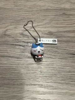 ちいかわ くら寿司　ハチワレ　キーホルダー