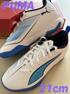 新品タグ付き　21cm PUMAプーマ　ウルトラ6プレイトレーニングシューズ