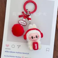LABUBUキーホルダー かわいい　赤