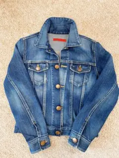 Item thumbnail for item 09cb33f7-6da7-43ca-9e18-d6763ff0527f