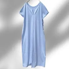 キーネックロングワンピース　ブルー　水色　マキシ丈　フレア　カットソーワンピ