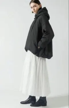 ミズイロインド　フーデットダウンジャケット　Aライン　バルーンシルエット