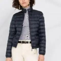 ☆未使用に近い　MONCLER ダウンジャケット