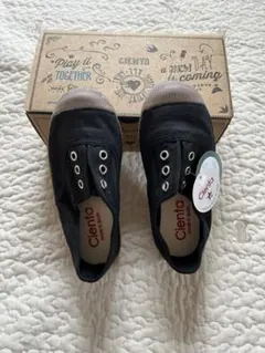新品　Cienta ブラック スニーカー 26
