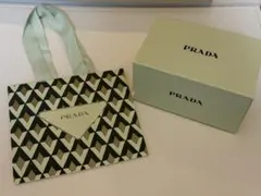 PRADA プラダビューティー　ギフトボックス　2025年限定