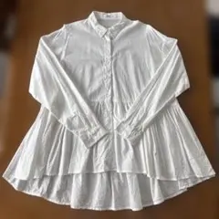 ホワイトフリル長袖シャツ