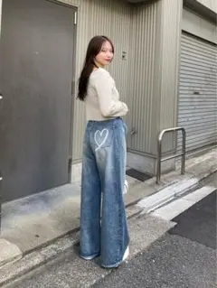 chico ハートプリントボックスワイドデニムパンツ