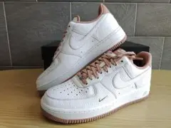 ナイキ NIKE エアフォース1 07 ミニジュエル スニーカー