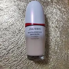 SHISEIDO REVITALESSENCE SKIN GLOW 220