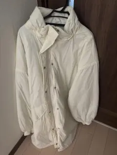 アイボリー フード付き ダウンジャケット WEGO