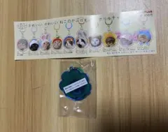 かわいいかわいいねこのかぶりものアクリルチャーム