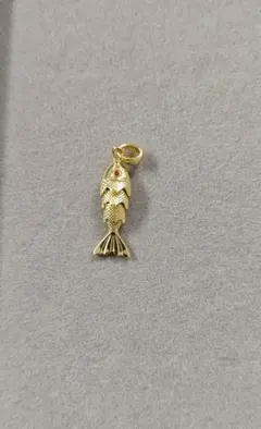 魚型ペンダント ネックレス 金色