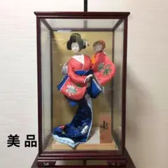 日本人形 赤と青の衣装 ガラスケース入り