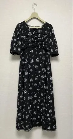 JUSGLITTY ジャスグリッティー プリントボウタイワンピース 紺 1