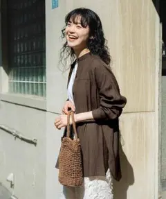 【美品】リブインコンフォート 莉子さんと作った季節を問わずに使えるシアーシャツのサムネイル