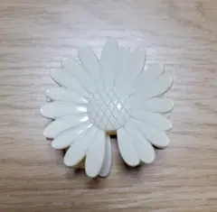 アイボリー 花形 ヘアクリップ