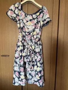 ウィルセレクション　花柄半袖ひざ丈ワンピース