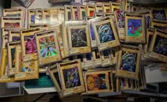 ま*し様 【匿名配送】バンダイ版遊戯王　500枚以上まとめ売り