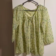 花柄カットソーのサムネイル