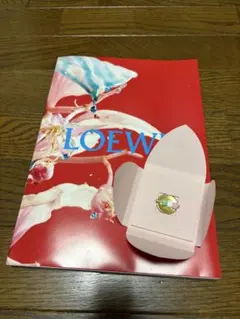 今季。ロエベ　ノベルティ　お団子チャームとブックレット★のサムネイル