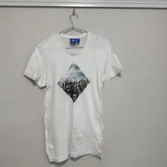 adidas ホワイト Tシャツ 都市風景プリントのサムネイル