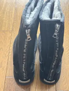 2026年最新】UGGジップシューズの人気アイテム - メルカリ
