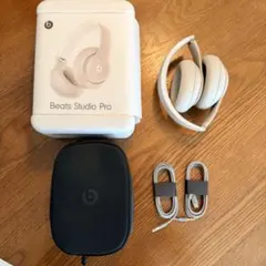 Beats Studio Pro ワイヤレスヘッドホン サンドストーンのサムネイル
