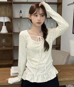 by muni:r ドットリボンフリルTシャツのサムネイル