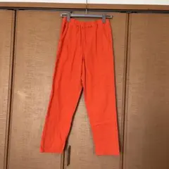 オレンジ　スケーター　チノパン