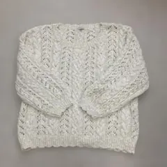 earth music & ecology オフホワイト　ニットセーター　春夏用