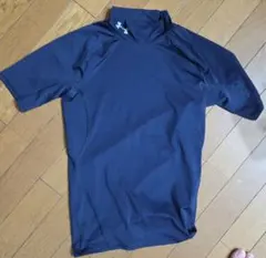 ダークブルー 半袖 アンダーシャツ　アンダーアーマー　UNDER ARMOUR