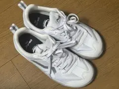 ワークマン　BMZアシトレウォーキング24.5cm ホワイト　白