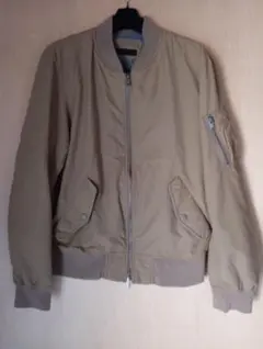 ユニクロ MA-1ブルゾン ベージュ Mサイズ