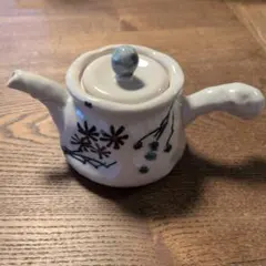 陶器 手びねり急須 手描き染付 草花模様