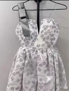 2026年最新】quinn embroidery topの人気アイテム - メルカリ