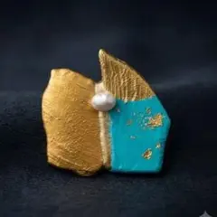 A.帯留め、 B.ヘアゴム または C.ブローチ 陶器 一点物 モダン金継ぎ