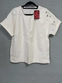 限定価格！＆LOVE カメリアカットワークのリッチプルオーバー　Mサイズ