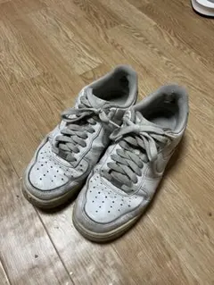 Nike ホワイト スニーカー　【値下げ可能】