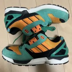 アディダススニーカー ZX700 G96519 - メルカリ