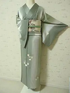訪問着：御所車と金彩デザイン：抹茶色ボカシ..11号：袷正絹：襟シミ：S-21のサムネイル
