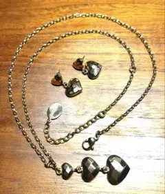 ハート型ネックレスとイヤリングセット