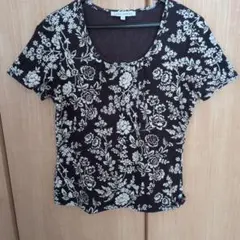 LAURA ASHLEY 半袖 Tシャツ 花柄 ブラウン Mサイズのサムネイル